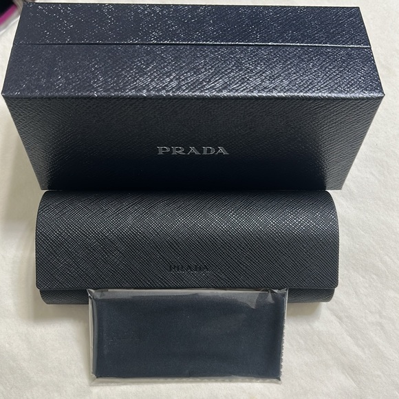 NEW PRADA BLACK EYEWEAR CASE - Picture 2 of 4
